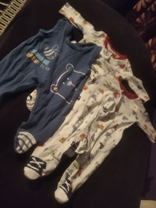 Pajacyki 2 sztuki i śpiochy rozmiar 62