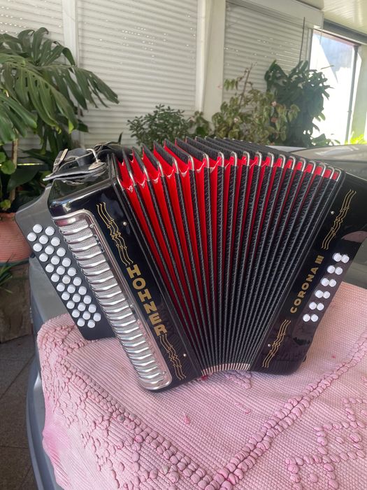 Vendo Concertina da Famosa Marca HONER Corona 3