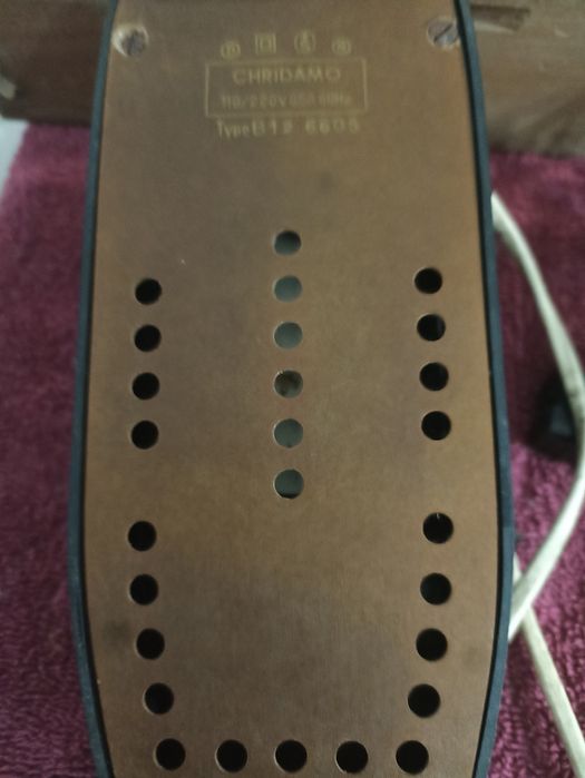 Silnik i pedał do maszyny