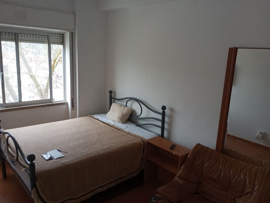 Arrendo Quarto ,Bom retiro  vila franca de xira