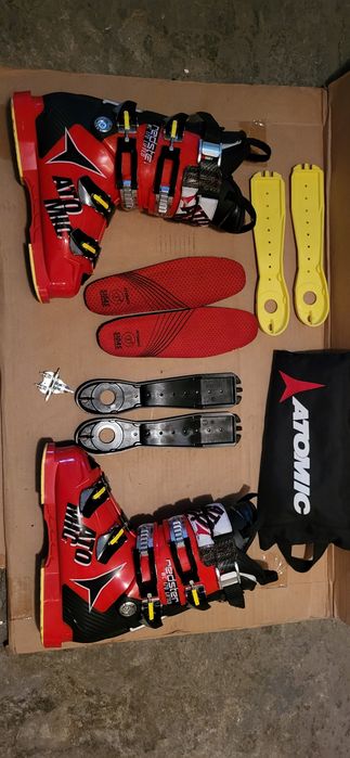 Zestaw zawodnika Atomic Redster narty i buty r.26,5