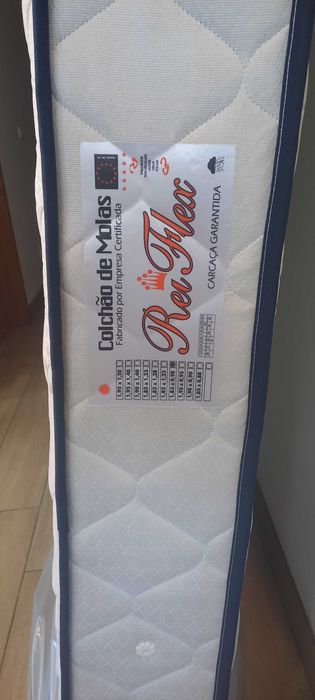 Colchão solteiro seminovo