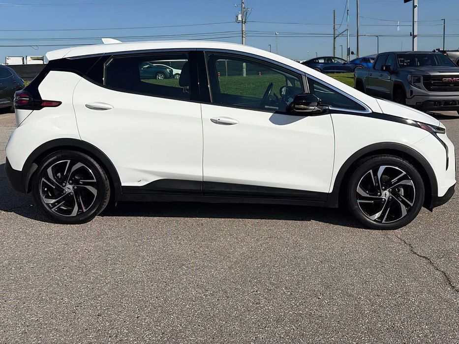 Chevrolet Bolt EV      2023