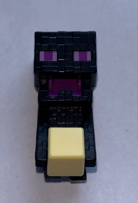 Figurki Minecraft Kinder Joy, Enderman