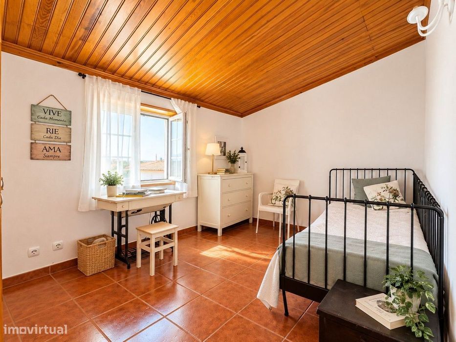 Moradia T3+1 com Garagem, Logradouro e Terraço em Aldeia Galega da ...