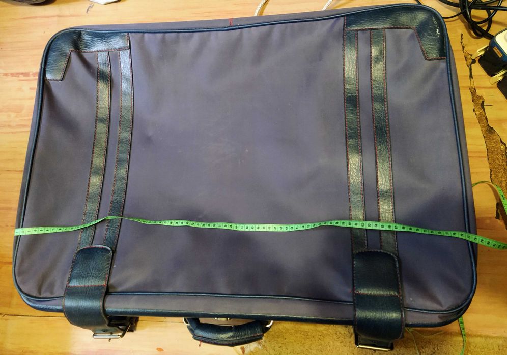 Чемодан большой 77*50см по периметру кожа big suitcase is big валіза