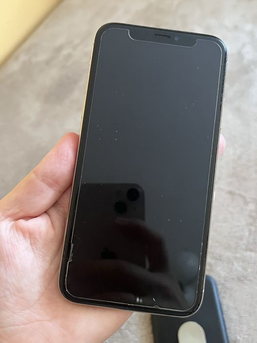 Iphone X 64 TB telefon i etui