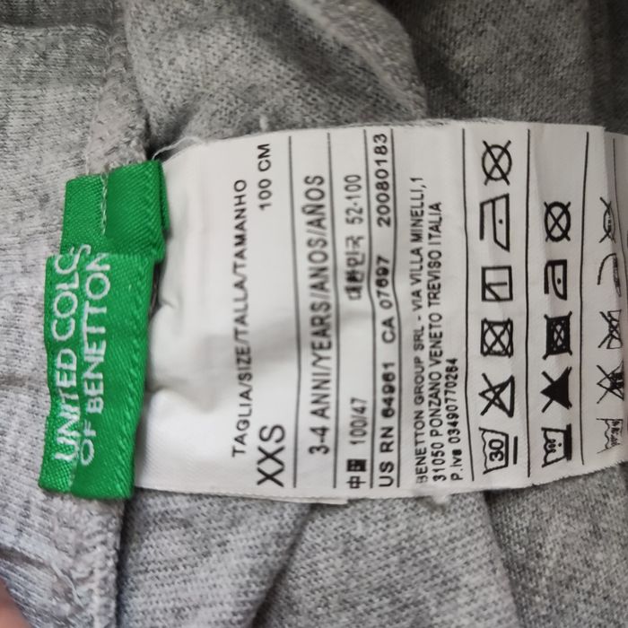 Calções e T-shirt Benetton (4 anos)