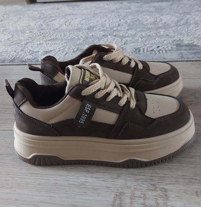 Кросівки - кеди на високій підошві