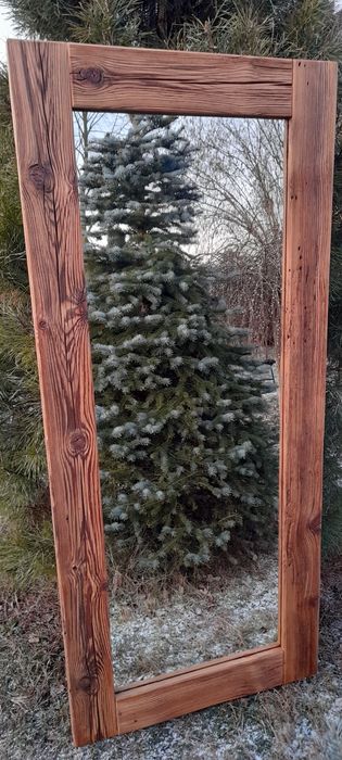 Lustro stare drewno.