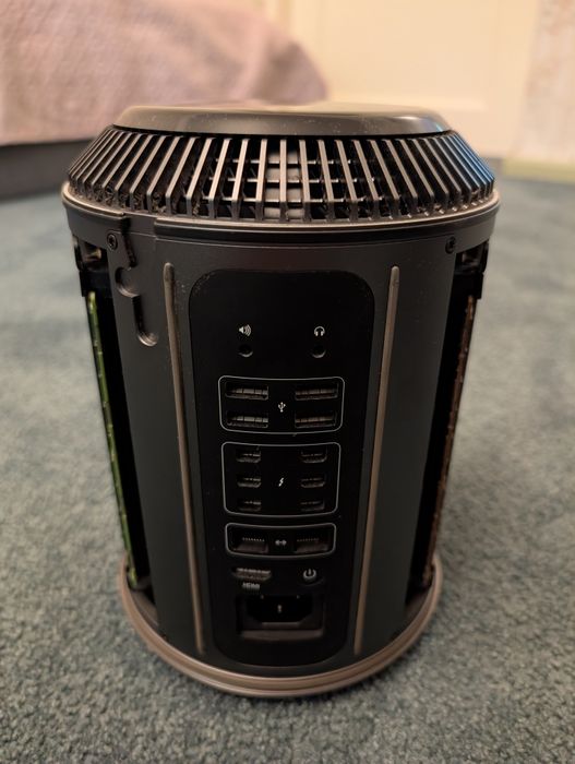 MacPro Late2013 CPU2.7GHz12Core 64GB 訳アリ MacPro Late2013 CPU2