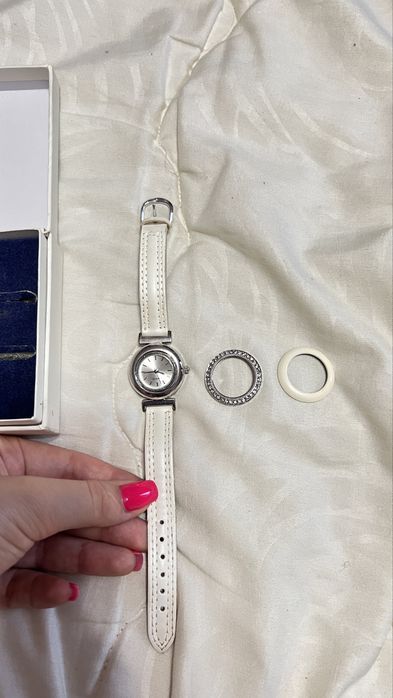 Часы наручные со стразами годинник