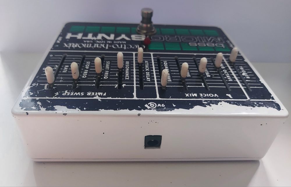 Electro Harmonix bass MICROSYNTH. Efekt do gitary basowej.