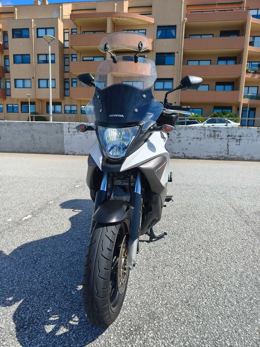Honda vfr800X crossrunner