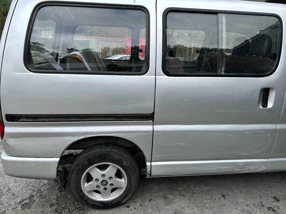 Toyota Hiace 9 lugares