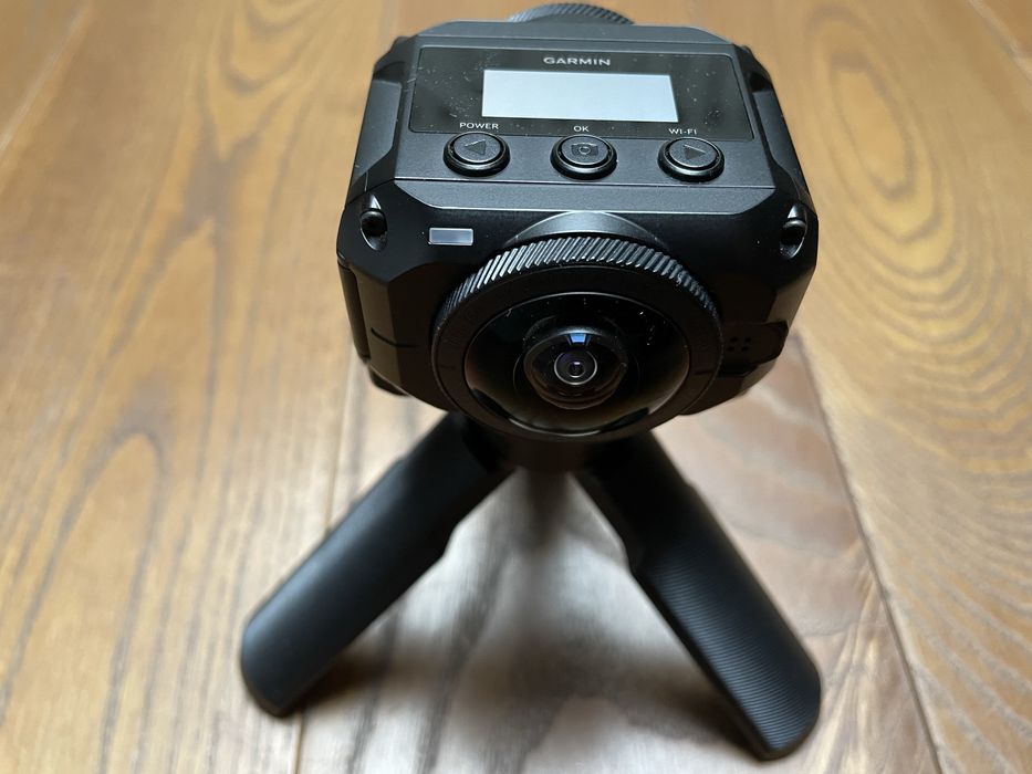 Kamera Garmin Virb 360 - ladowarka, statyw, 5 baterii