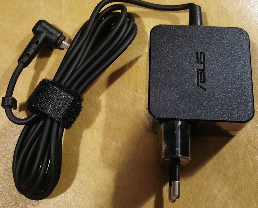 Original ASUS Charger 19V / 1.75A – 33W, New, Genuine64739677870211123