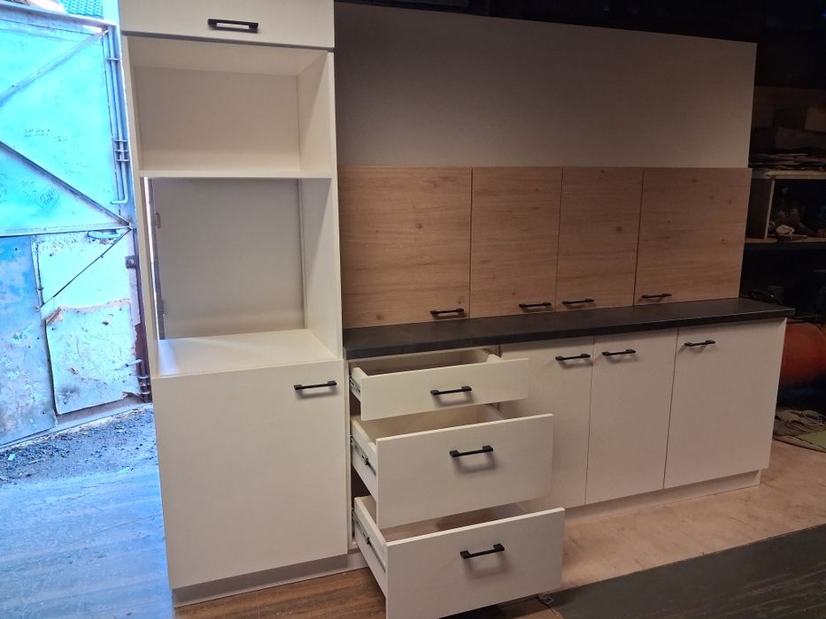 Meble  kuchenne z blatem nowe ostatnia sztuka