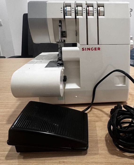 Máquina costura Overlock singer - Nunca Usada