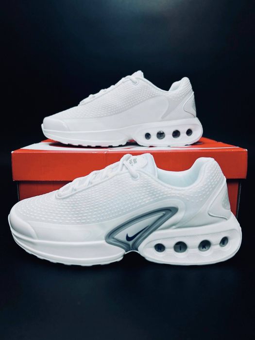 Nike DN Plus білі чоловічі весінні кросівки