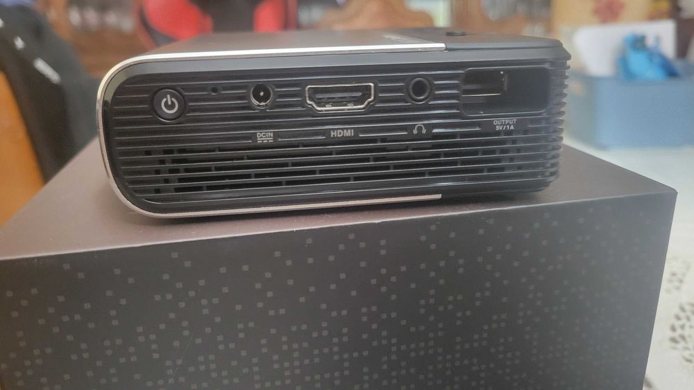 Projetor ASUS ZenBeam E2