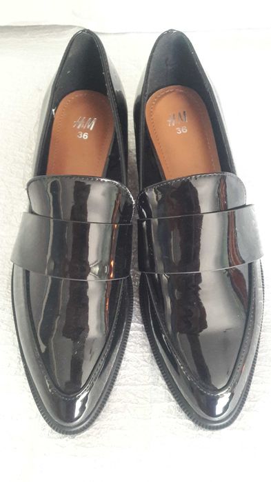 Лакові лофери h&m