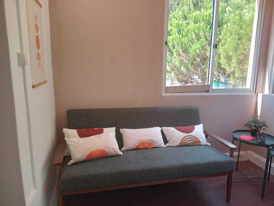 Aluga se Sala  Amoreira - Cascais  para consultorio/ escritorio/ Esteticista