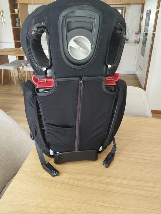 Cadeira auto dos 15 aos 36kg.