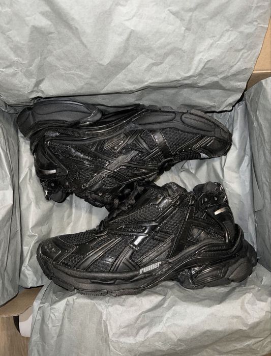 balenciaga runner