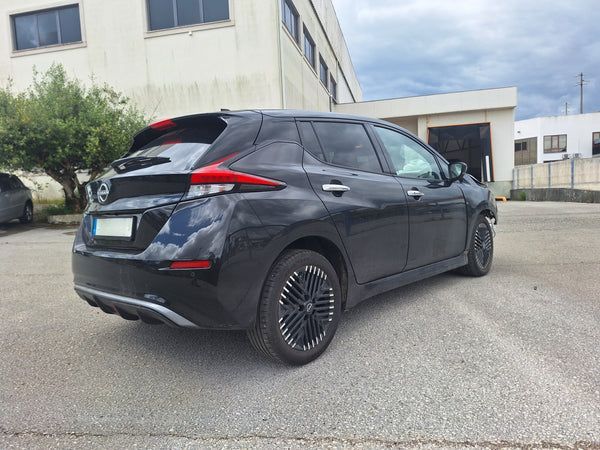 Nissan Leaf N-connecta 2024 5700km | elétrico / Nacional / Carros Sinistrados