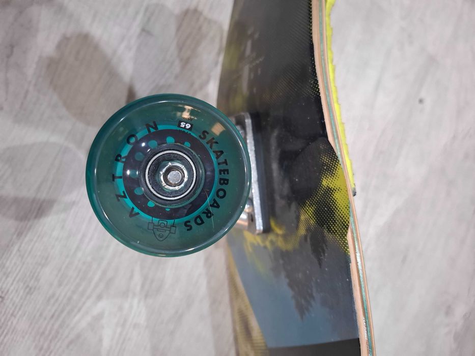 Deskorolka AZTRON Forest 34 Surfskate 34”x9.75” ślady magazynowania