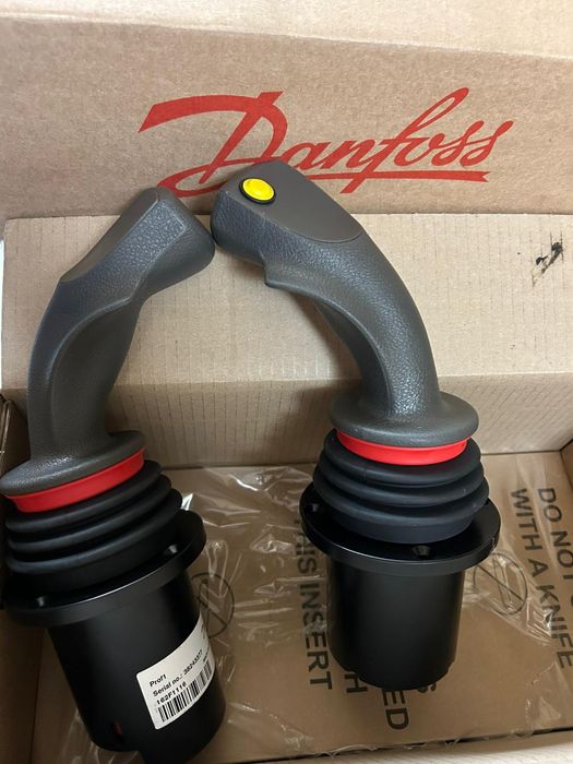 Joystick Danfoss Prof 1 - lewy - nowy, tanio