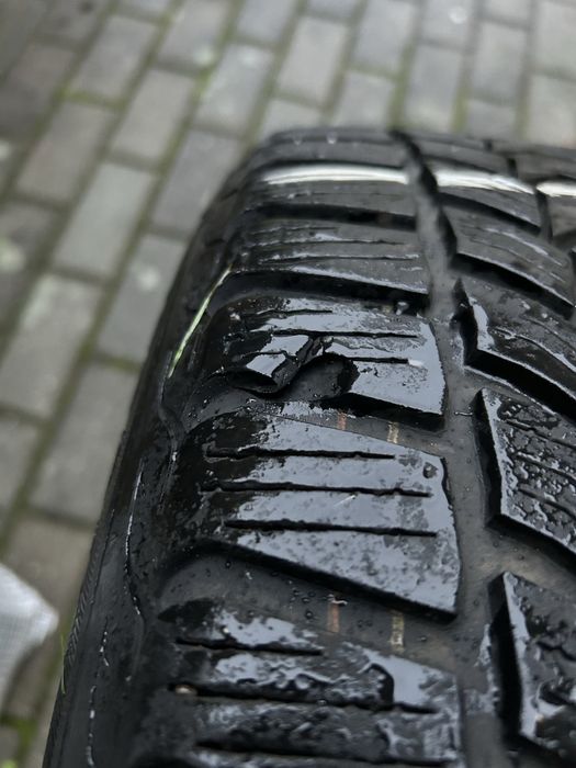 Komplet alufelg Mazda z oponami zimowymi Dębica Frigo