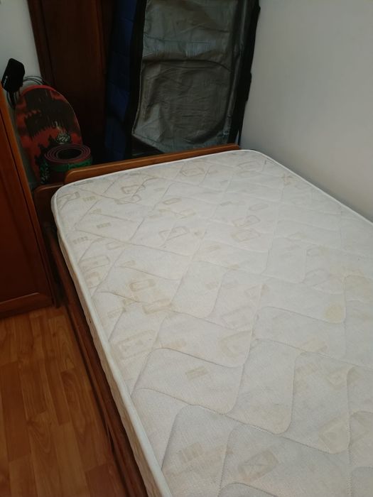 Cama de solteiro