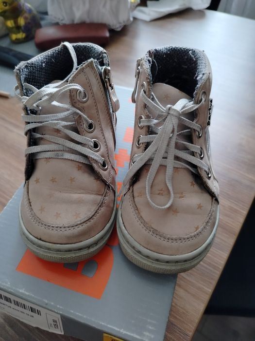 Sprzedam skórzane trzewiki Bartuś