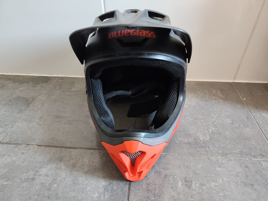 Kask rowerowy Bluegrass L