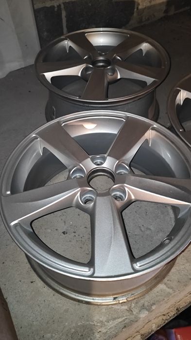 Felga aluminiowa Volvo R16