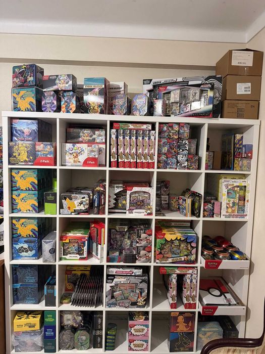 Pokemon Elite Trainer Box (ARTIGOS SELADOS EM INGLES)