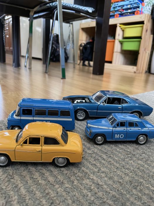 Zestaw stare auta zabawki kolekcje