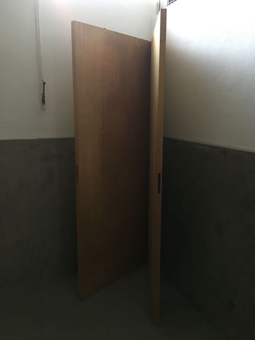 Duas portas interiores lisas