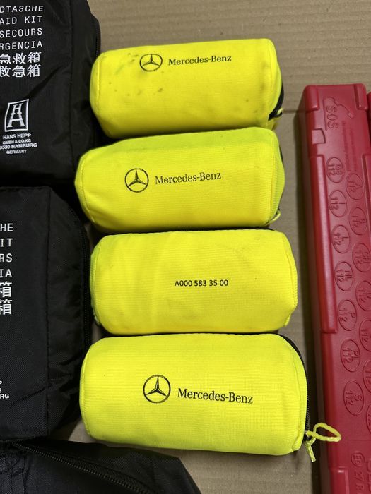 Знак аварійної зупинки,аптечка,жилетка mercedes