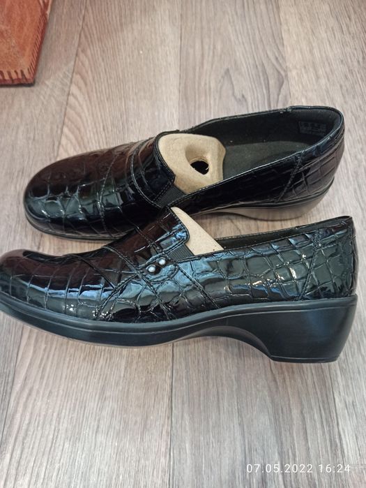 Туфли женские лаковые