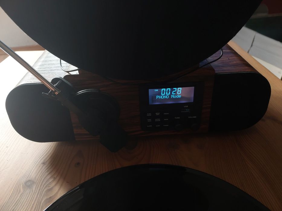 Gramofon Auna  Verticalo SE DAB  retro +USB- stojący
