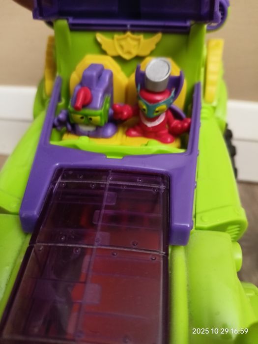 Monster Roller z serii Super Zings pojazd Złoczyńców