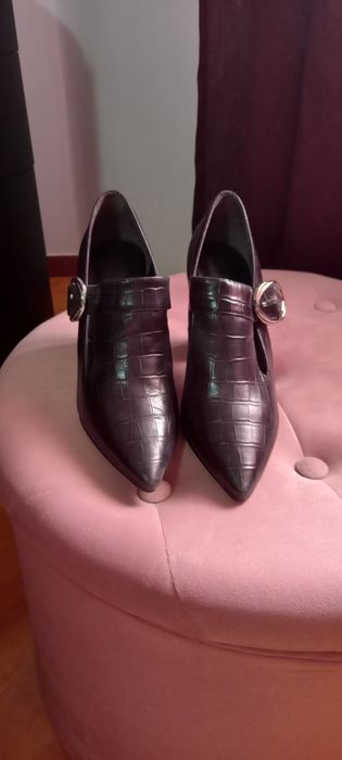 Sapatos de salto da What For