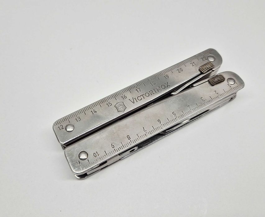 Multitool Victorinox Swiss Tool, Komis Jasło Czackiego