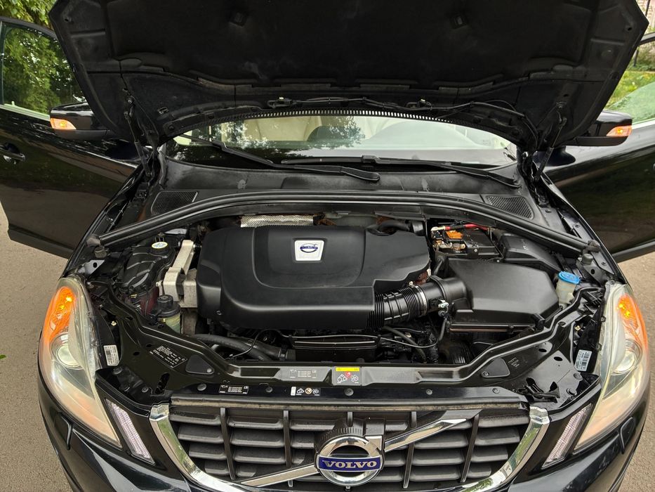 Продам Volvo XC60 2.4 дизель автомат 4wd