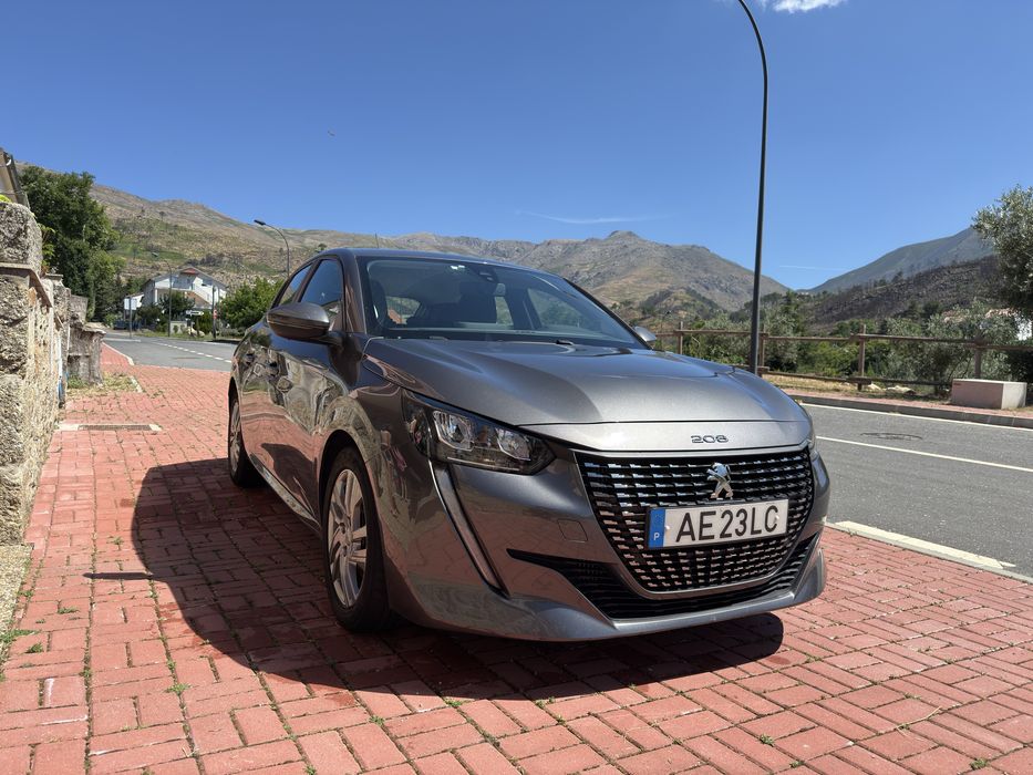 Peugeot 208 1.2-100cv