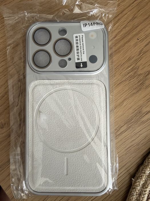 Чохол на iphone 14 pro