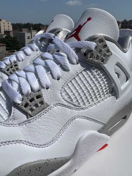 Jordan 4 Retro White Oreo (2021) 44